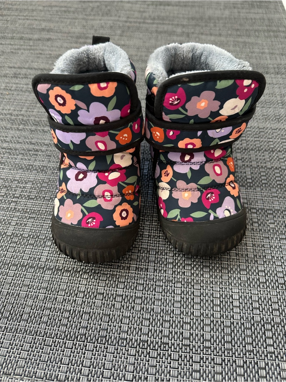 Girls Black Floral Winter Boots with Plush Gray Lining